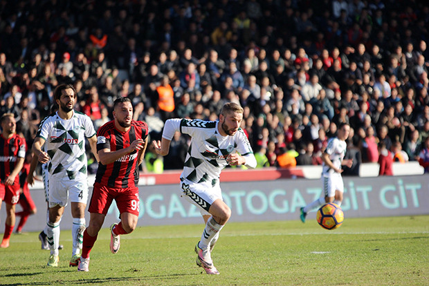 Gaziantepspor, Atiker Konyaspor'a 3-0 mağlup oldu