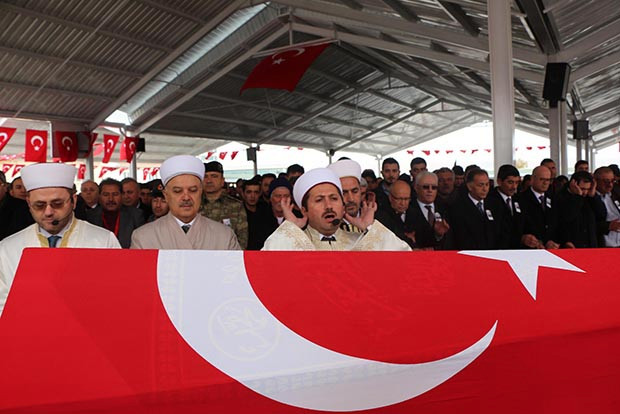 GAZİANTEPLİ ŞEHİT GÖZYAŞLARI ARASINDA UĞURLANDI