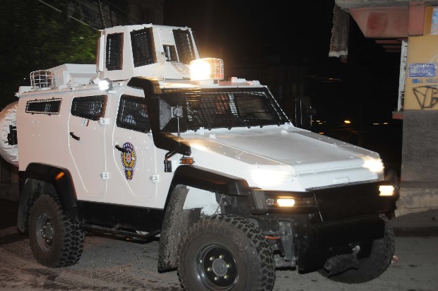 Gaziantep'te izinsiz gösteriye polis müdahalesi