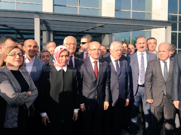 AK Parti Gaziantep milletvekilleri mazbatalarını aldı