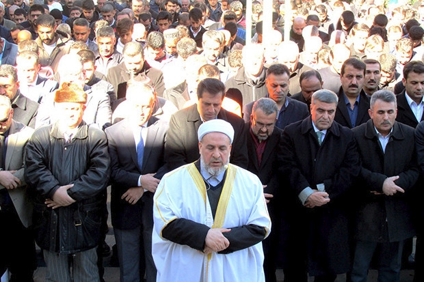 Halep'te ölenler için gıyabi cenaze namazı