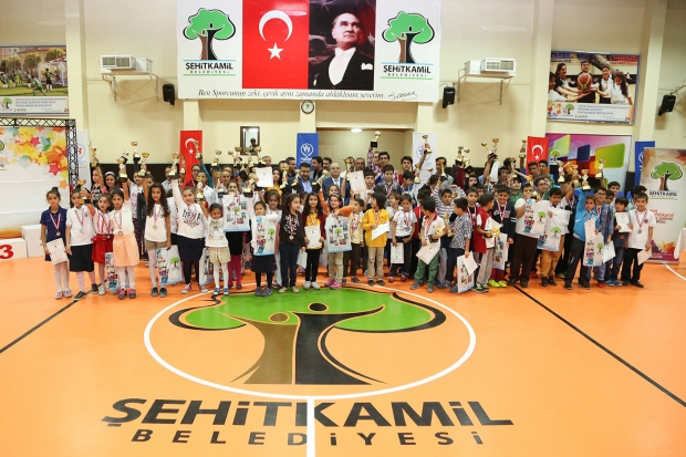 Başarı Şehitkamil'de ödüllendirildi