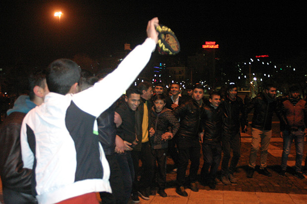 Gaziantep 2017 yılına halaylarla girdi