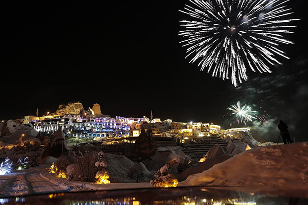 Kapadokya 2017 yılına havai fişek gösterisi ile girdi