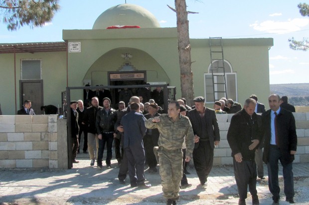 Araban Tarlabaşı Cami törenle ibadete açıldı