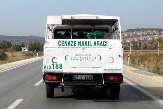 IŞİD bombacısı, cenaze namazı kılınmadan defnedildi