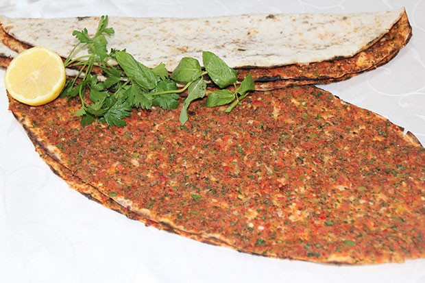 Antep lahmacunu AB yolunda