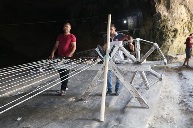 'Kendir' mağaralara girdi