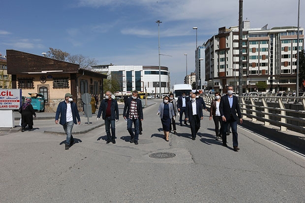 İnönü trafiğe kapandı, 50 yıllık altyapının yenilenmesi başladı