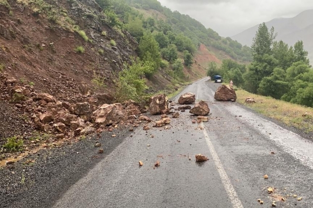 Bingöl'de 5.7 büyüklüğünde deprem