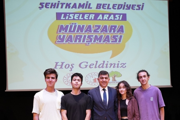 Münazara yarışmasının kazananları belli oldu