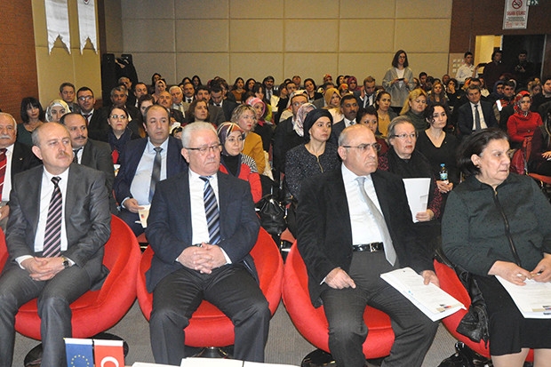 Gaziantep’te 'Toplumsal cinsiyet eşitliği' paneli