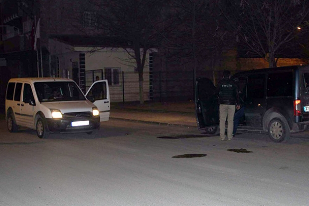 Polis müdürünün aracına silahlı saldırı