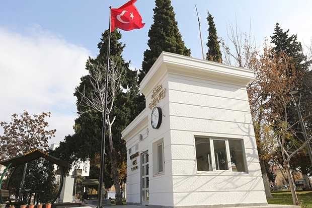 Taksi durakları yenileniyor