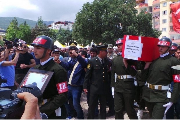 Gaziantepli şehit asker dualarla uğurlandı