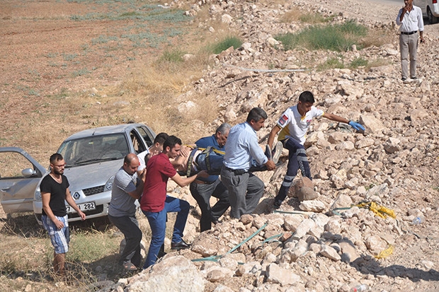 Gaziantep'te araç şarampole devrildi