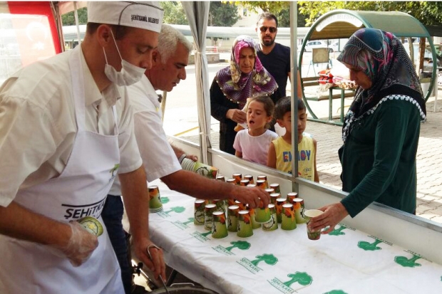 Şehitkamil’den hasta yakınlarına destek