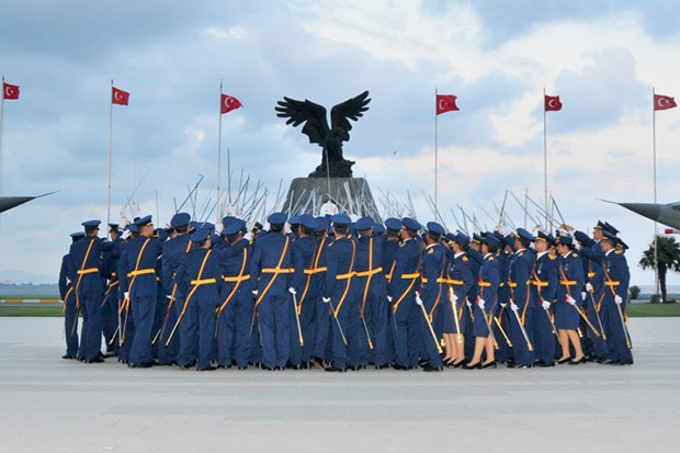 Hava Harp Okulu ara sınıflara öğrenci alıyor