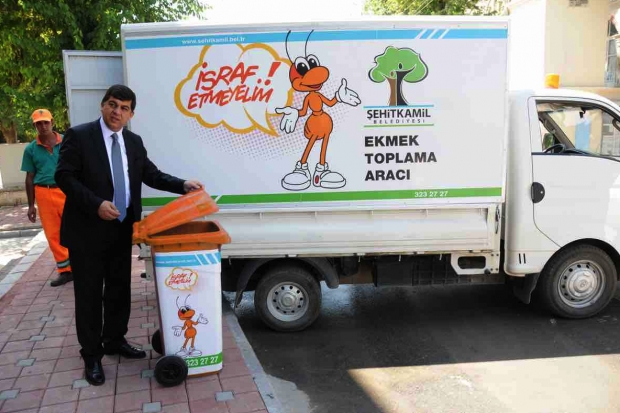 Ayda 35 ton bayat ekmek toplanıyor