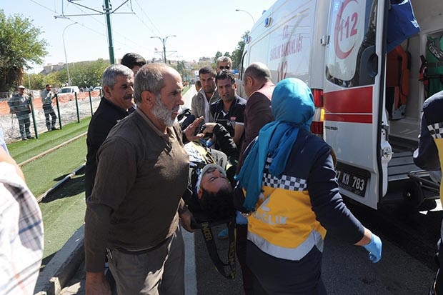 Gaziantep'te devrilen motosikletin sürücüsü yaralandı