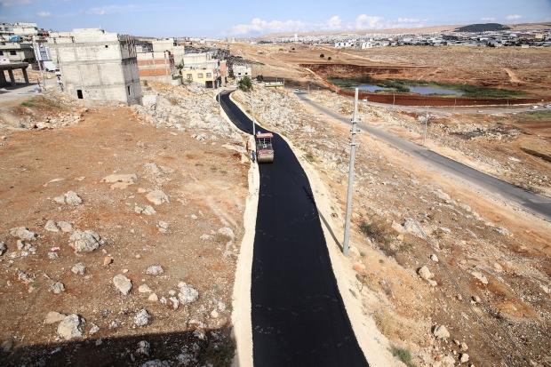 İncilikaya Mahallesi'ne modern yollar yapılıyor