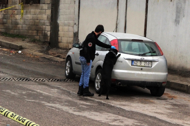 Gaziantep'te çalıntı araç polisi alarma geçirdi