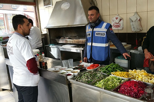 Gastronomi zabıta ekipleri iş başında