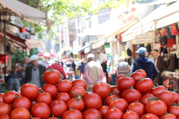 Domatesin fiyatı bildiğiniz gibi